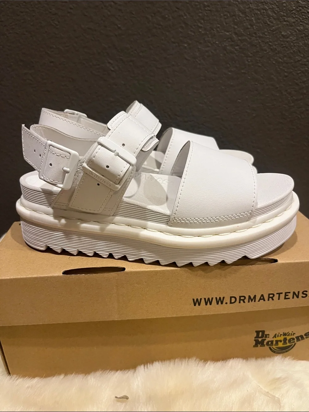New Dr. Martens Voss mono hydro leather sandal